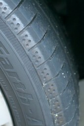 タイヤの寿命について質問します 車種はトヨタのアクアで タイヤはヨコハマのブル Yahoo 知恵袋