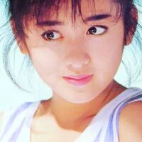 斉藤由貴さんは 歌は飛び抜けて上手いわけではないですが 下手でもな Yahoo 知恵袋