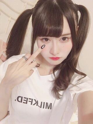 この女の子の名前分かりませんか 検索語句量産型ジャニヲタアイコンアイドル Yahoo 知恵袋