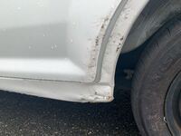 車のドア交換費用ってどれくらいでしょうか 愛車を運転中 左折時に標識のポ Yahoo 知恵袋