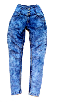 ユニクロで買ったズボンがサイズに比べて大きい気がするのですが Yahoo 知恵袋