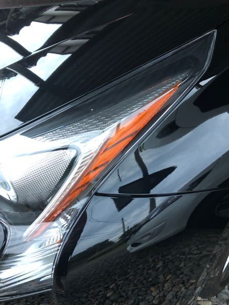 この50系プリウスのヘッドライトのオレンジ色の部分は何』 トヨタ