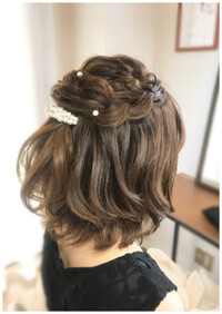 ライブ参戦の時のヘアアレンジについて ボブのヘアアレンジで 写真の左 Yahoo 知恵袋