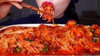 韓国のasmrで見るこの赤いえのきの食べ物はなんですか 食べてる人はちょ Yahoo 知恵袋