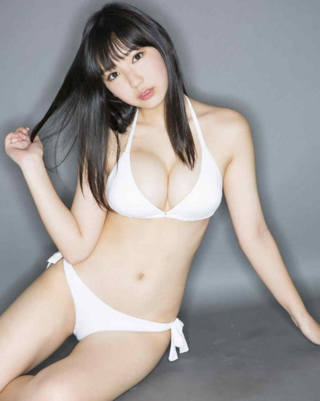 女性から見て豊胸に見えますか W 気になるところ思うところあ Yahoo 知恵袋