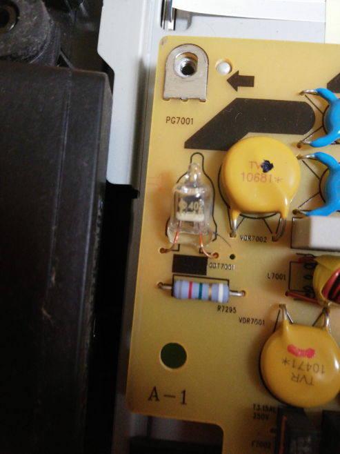 新品❣️テレビの部品か何か トヨタ（TOYOTA） テレビキット NSZT-Y66T TOYOTA 走行中テレビが