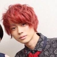 菅田将暉ってちゃんと前髪作って今風の普通の髪型にしたら超絶イケメンな Yahoo 知恵袋