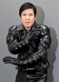 バトルスーツを着てバイクに乗っているオジサンてなんなのですか いつで Yahoo 知恵袋