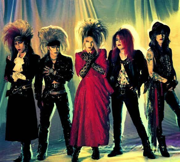 XJAPANのhideってXJAPANの中では背は大きい方でしたよね？YOSH... - Yahoo!知恵袋