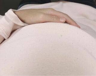 今妊娠4ヶ月なのですが 今日初めて胎動を感じました お腹は大きい方な Yahoo 知恵袋