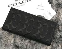 男性がcoachの財布を使っていたらダサいですか メンズ用の財布 Yahoo 知恵袋