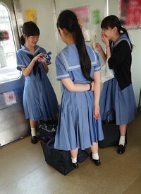 これはどこの制服ですか 福岡女学院高校では Yahoo 知恵袋