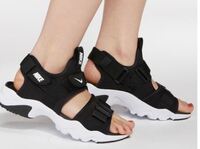 ナイキキャニオンnikecanyonsandalを買ったのですが 画像のように Yahoo 知恵袋