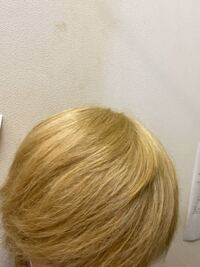 質問失礼します 何回かブリーチをして髪の色を抜きました 白に近づけたいのですが Yahoo 知恵袋