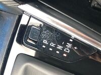 車のシフトレバー部に白い シミのようなものができてしまいました Yahoo 知恵袋