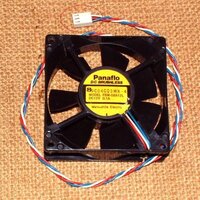 Pcケースファン 赤丸で囲った３ピンはどこにさすのですか Mbにさすの Yahoo 知恵袋