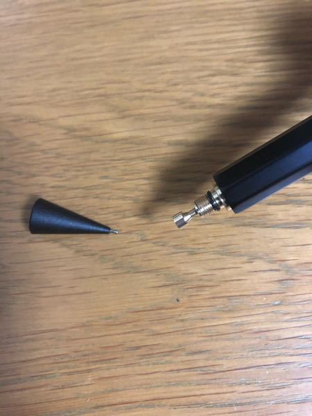 カヴェコペンシルスペシャルが故障しました。ノックしても芯が出ません
