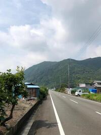 片側1車線の田舎道を40kで走るのは遅いですか たとえばこんな画像の道路です Yahoo 知恵袋
