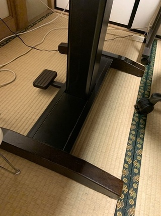 こういった脚のダイニングテーブルの高さを高くしたいのですが この脚では底上げグ Yahoo 知恵袋