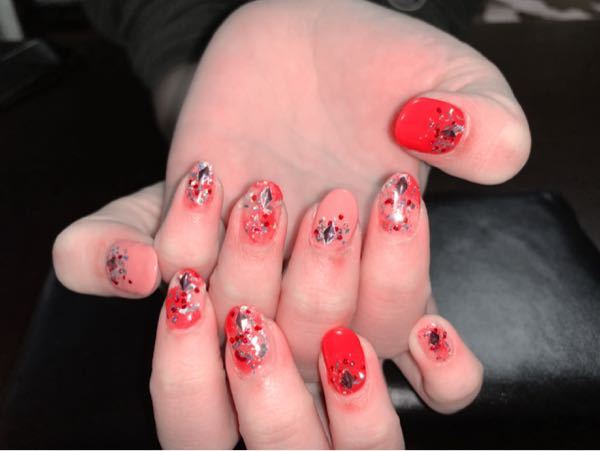 ジェルネイル歴1年ほどの無資格者です 個人スクールに通っており Yahoo 知恵袋