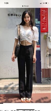 こういう 可愛いブラウスとかチビティーとかきて少しお腹見えるくらいの Yahoo 知恵袋