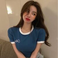 韓国の子がよく着てそうなこのピチッと している形のお洋服の名前を教えてくだ Yahoo 知恵袋