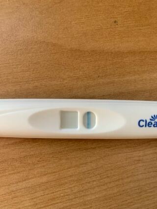 今日生理予定日1週間を過ぎたのでクリアブルーという妊娠検査薬を使って Yahoo 知恵袋