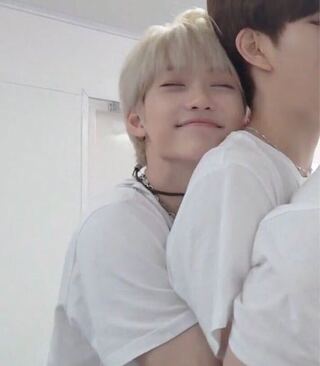 StrayKidsのフィリックスのこの画像の元画像を頂きたいです - 画像添付... - Yahoo!知恵袋