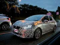 新型ノートe Power 10月発売予定 か アクア フィットの3車 Yahoo 知恵袋