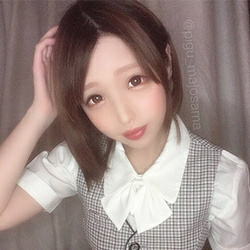 女装サロンに通い続け色々とメイクやファッションを勉強し 自己流の女装でｏｌ風に Yahoo 知恵袋