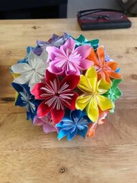 折り紙で花のくす玉を作っているのですが 花びらを6枚で作ってしまいました Yahoo 知恵袋