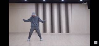 Btsのdynamiteのdancepractice動画で ジョ Yahoo 知恵袋