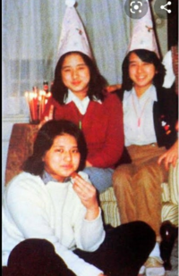 この写真の中央の人は雅子さまですか 後ろは雅子さまの双子の妹で Yahoo 知恵袋