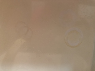 こんばんは ダイソーで買った吸盤を洗面台につけていて外れた時にこのよ Yahoo 知恵袋