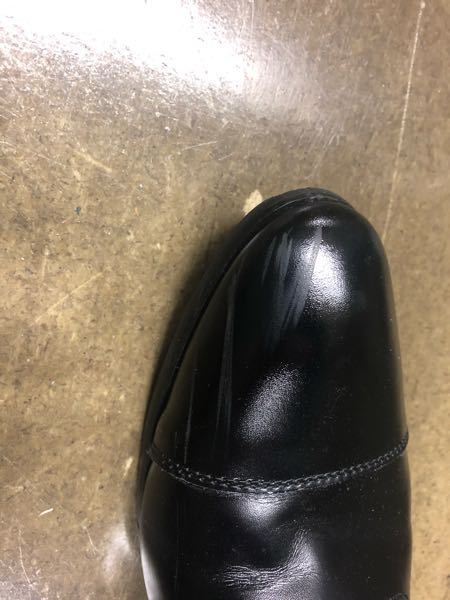 最近買った革靴を通勤で使用しているのですが、 - 写真のようにトップ 