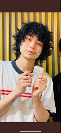 写真のような菅田くんのパーマはなんていうパーマですか 天然パー Yahoo 知恵袋