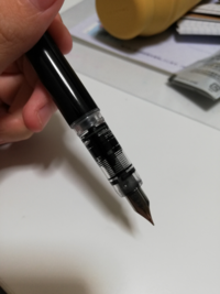 万年筆にカートリッジを刺したら 写真みたいに先っちょらへんがぶわ Yahoo 知恵袋