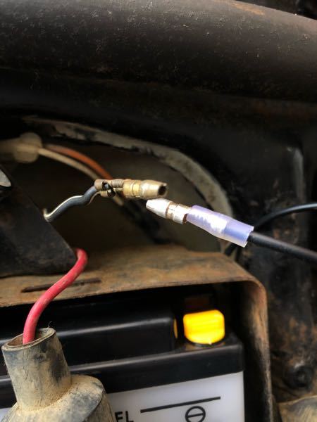 バイクのバッテリー接続についてです プラス端子はそのまま繋げたの Yahoo 知恵袋