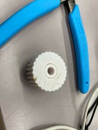 3dプリンタについて 最近このように造形物に茶色いものが混じっているので Yahoo 知恵袋