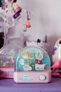 おみやげなどにある スノードームのような感じで中身が動くものの名前を教えてく Yahoo 知恵袋