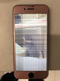iPhone6の電池交換したら画面がこんなになってタッチパネルが