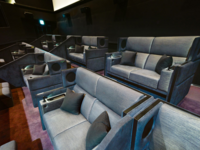 パパ活女子と映画館のカップルシートでイチャイチャしながら恋愛ものの映 Yahoo 知恵袋