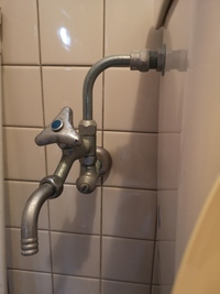 トイレの蛇口の青錆は掃除してもあまり落ちなくなってきて すぐにたまります Yahoo 知恵袋
