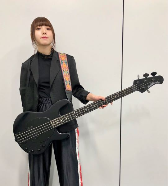 BiSHでありPEDROのベース担当であるアユニ・Dさんはスティング