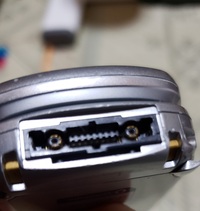 昔のガラケー J Sa51です このタイプの充電器を探しています メ Yahoo 知恵袋