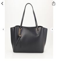 結婚式にいくのですが サブバッグとして黒のトートバッグを持って行くのはn Yahoo 知恵袋