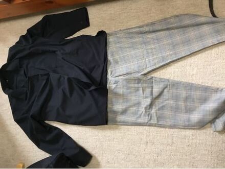 コンビニバイトの服装これだとダメですか やっぱ普通にジーンズとか 教えて しごとの先生 Yahoo しごとカタログ