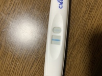 妊娠検査薬クリアブルーを使いました 四角い方には はっきり線が出たの Yahoo 知恵袋