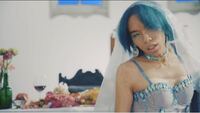 女王蜂のアヴちゃんって身体は男の子ですよね ライブやmv等でド Yahoo 知恵袋