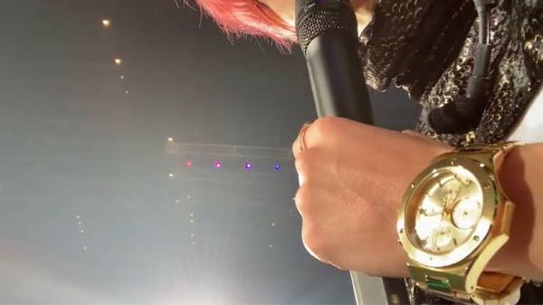 田中樹くんがつけている、金の腕時計どこのものか教えてください